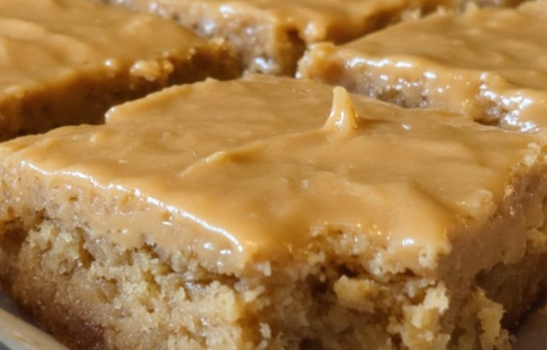 Peanut Butter Lunch Lady Bars