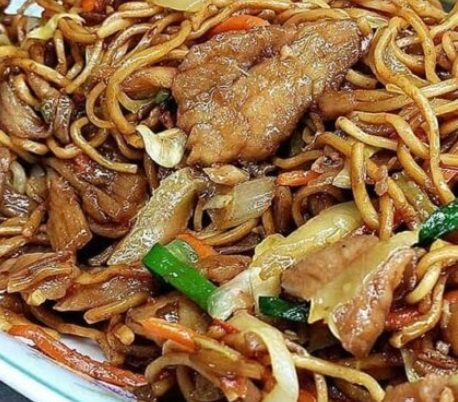 CHICKEN CHOW MEIN WITH THE BEST CHOW MEIN SAUCE!!!