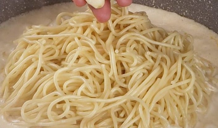 Creamy Garlic Pasta: Rich and Flavorful